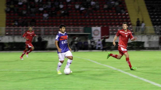Boa Esporte venceu o Paraná de virada por 3 a 2 Boa Esporte venceu o Paraná de virada por 3 a 2