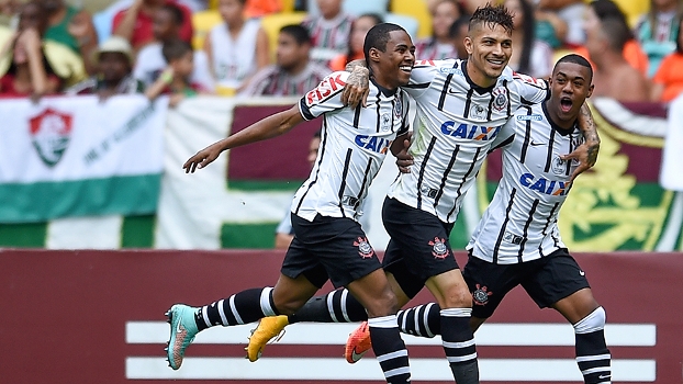 Corinthians já admite começar 2015 sem nenhum patrocinador