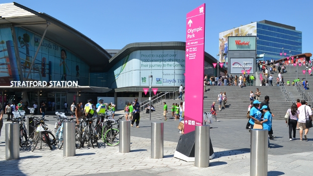 Estação de metrô e trem de Stratford, ao lado do Parque Olímpico, foi completamente reformada