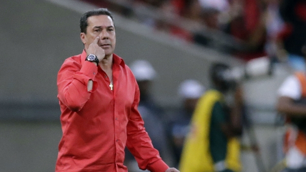 Para Luxemburgo, posição na tabela atrapalha no rendimento de jogadores do Flamengo Para Luxemburgo, posição na tabela atrapalha no rendimento de jogadores do Flamengo