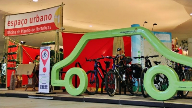 Bicicletário Cicloponto com capacidade para 10 bikes no lugar de 1 carro. Bicicletário Cicloponto com capacidade para 10 bikes no lugar de 1 carro.