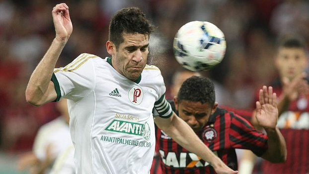 No Pacaembu, Palmeiras e Criciúma definem quem inicia turno na degola