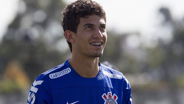 Zagueiro Pedro Henrique reforçará pré-temporada do Corinthians nos EUA Zagueiro Pedro Henrique reforçará pré-temporada do Corinthians nos EUA