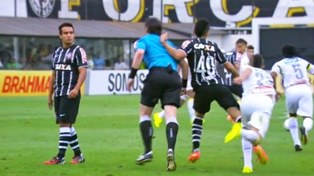 Corinthians aposta em divergência do STJD e em 'voadora' de atleta para reduzir pena de Petros