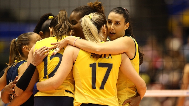 Vôlei Copa dos Campeões Brasil Sheilla Fabiola Rússia 16/11/13 Vôlei Copa dos Campeões Brasil Sheilla Fabiola Rússia 16/11/13
