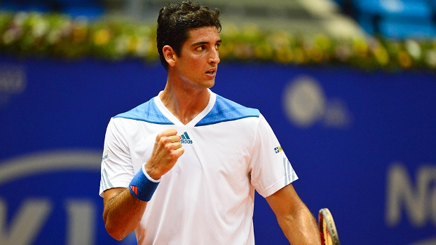 Bellucci venceu Giraldo por 2 a 1 Bellucci venceu Giraldo por 2 a 1