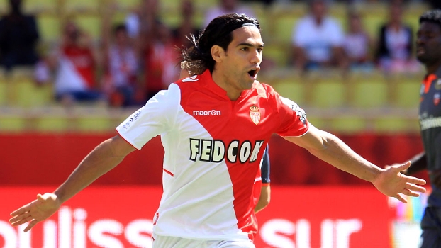 Falcao fez de pênalti o gol da vitória do Monaco sobre o Lorient