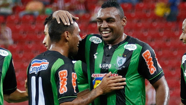 Obina e Doriva acertam com clube japonês para 2015