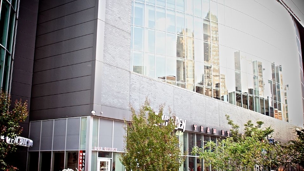Detalhe do Prudential Center, bem no centro de Nova Jersey 