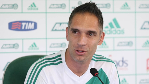 Prass admite já ter ganho mala branca e aposta em ajuda do Flamengo