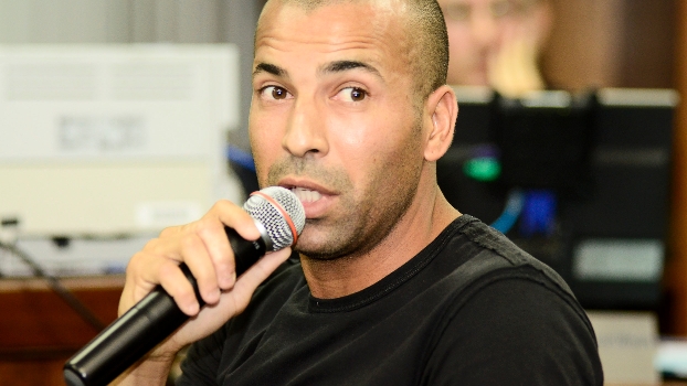 Sheik cita sensação de abandono no Botafogo e diz que voltaria ao Corinthians