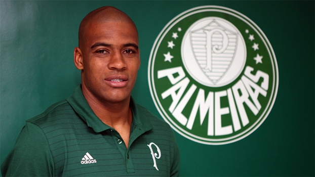 Reforço de goleiro veterano, reserva e 'pequeno' da Série B gera burburinho no Palmeiras