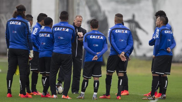 Ex-técnico da seleção, Mano propõe debate para melhorias no futebol brasileiro após 7 a 1