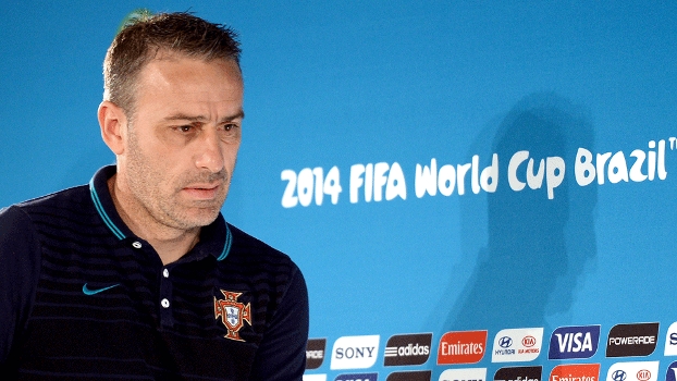 Paulo Bento durante treino de Portugal; treinador deixou cargo nesta quinta Paulo Bento durante treino de Portugal; treinador deixou cargo nesta quinta