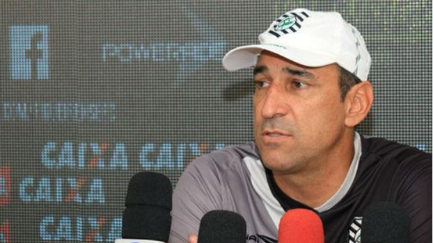 Vinícius Eutrópio, ex-Figueirense, é o novo técnico da Chapecoense Vinícius Eutrópio, ex-Figueirense, é o novo técnico da Chapecoense