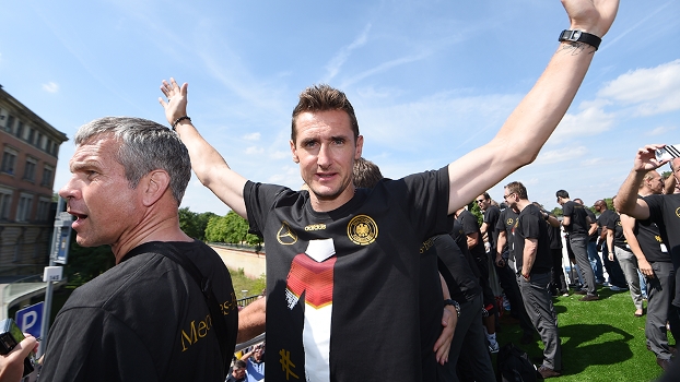 Klose comemora o tetracampeonato mundial da Alemanha; atacante se aposentou da seleção Klose comemora o tetracampeonato mundial da Alemanha; atacante se aposentou da seleção