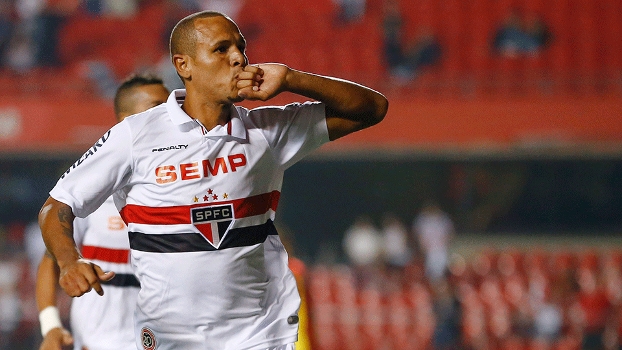 Luis Fabiano marcou dois gols nesta quarta-feira Luis Fabiano marcou dois gols nesta quarta-feira