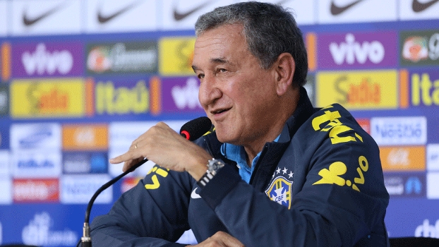Carlos Alberto Parreira Coletiva Seleção Brasileira 26/5/2014