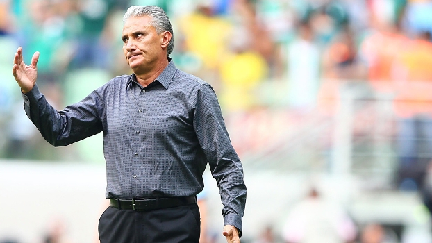 Tite pede tempo para analisar lance de Cássio e credita vitória ao entrosamento
