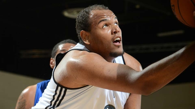 Paulão Prestes pertence aos Timberwolves, mas ainda não atuará na NBA Paulão Prestes pertence aos Timberwolves, mas ainda não atuará na NBA
