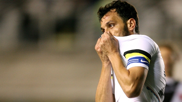 Edu Dracena assinalou o gol do Santos na noite desta quarta-feira Edu Dracena assinalou o gol do Santos na noite desta quarta-feira