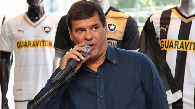 Thiago Cesário Alvim é candidato pela chapa 'Por Amor ao Botafogo' Thiago Cesário Alvim é candidato pela chapa 'Por Amor ao Botafogo'