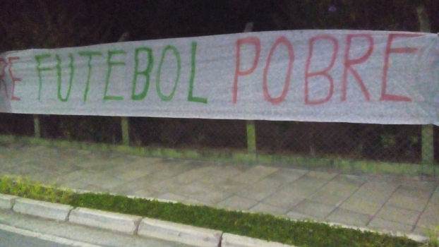 Torcedores estão insatisfeitos com atuações recentes do Palmeiras Torcedores estão insatisfeitos com atuações recentes do Palmeiras