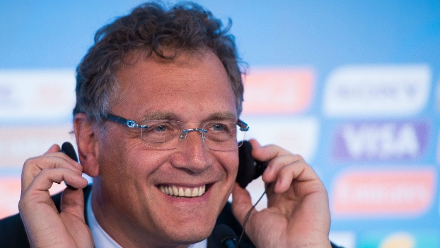 Das cobranças ao 'paz e amor': mudado, Valcke previu até capirinha e champagne com ministro na Copa Das cobranças ao 'paz e amor': mudado, Valcke previu até capirinha e champagne com ministro na Copa
