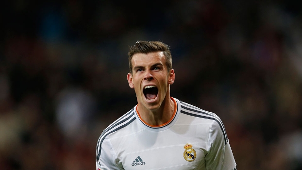 Gareth Bale comemora gol do Real Madrid sobre o Sevilla, pelo Campeonato Espanhol