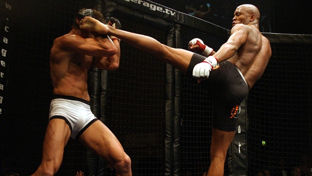 Anderson enfrentando Lee Murray, que anos depois participou do maior assalto a banco da historia Anderson enfrentando Lee Murray, que anos depois participou do maior assalto a banco da historia