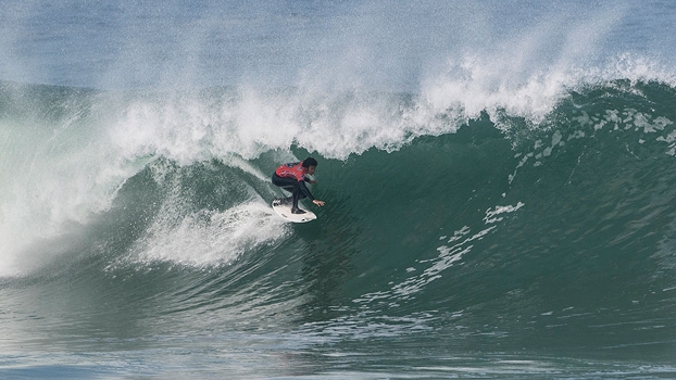 O havaiano Eala sente-se em casa no Chile, só que com frio.