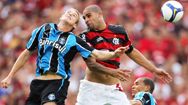 Adriano alega que Flamengo não pagou rescisão contratual Adriano alega que Flamengo não pagou rescisão contratual