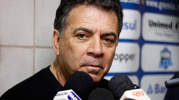 Paulo Pelaipe, diretor executivo do Grêmio, foi detido no Engenhão por ofensa racial Paulo Pelaipe, diretor executivo do Grêmio, foi detido no Engenhão por ofensa racial