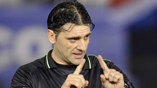 Árbitro de Once Caldas x Corinthians já foi zagueiro e apitou final da Sul-Americana