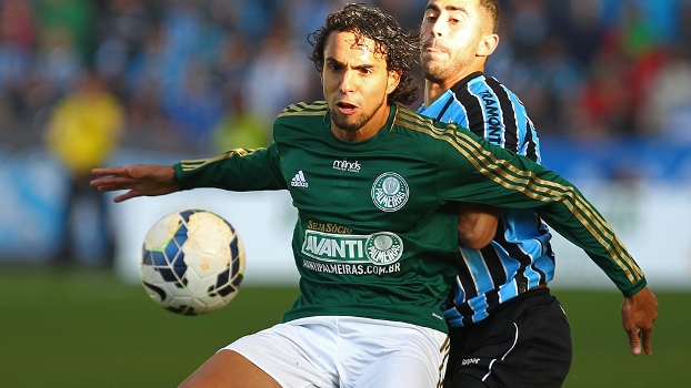 Atacante Diogo, do Palmeiras, não faz gol há um ano