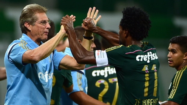 Chamado de 'animal' pela torcida, Zé Roberto diz: 'Quando entrosar, nosso time vai dar trabalho'