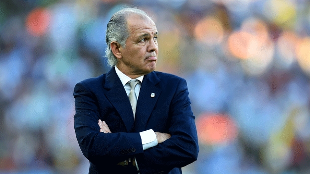 Sabella com cara de preocupado