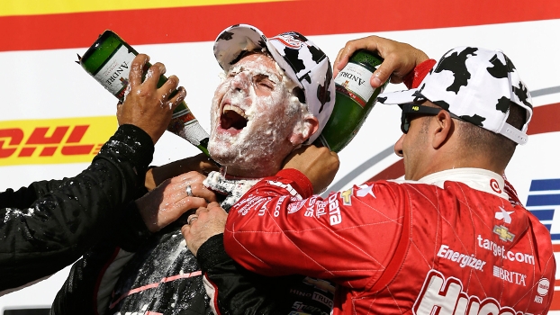 O australiano Will Power dominou de ponta a ponta o oval do GP de Milwaukee, a antepenúltima etapa da temporada da Indy