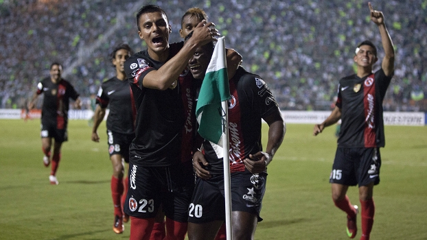 Jogadores do Tijuana comemoram o primeiro gol contra o Palmeiras na Libertadores