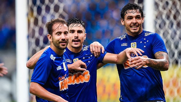 Everton Ribeiro foi peça fundamental no bicampeonato brasileiro do Cruzeiro Everton Ribeiro foi peça fundamental no bicampeonato brasileiro do Cruzeiro