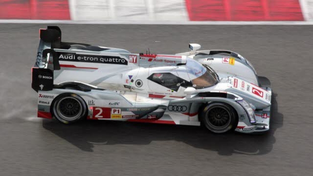 Audi R18 e-tron quattro do trio Loïc Duval/Tom Kristensen/Allan McNish 