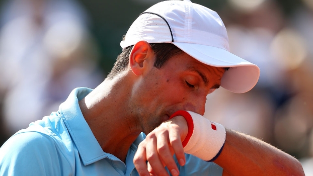 Djokovic vomitou em quadra Djokovic vomitou em quadra