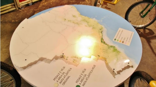 Mapa da Mata Atlântica, acesso com energia das bikes. Mapa da Mata Atlântica, acesso com energia das bikes.