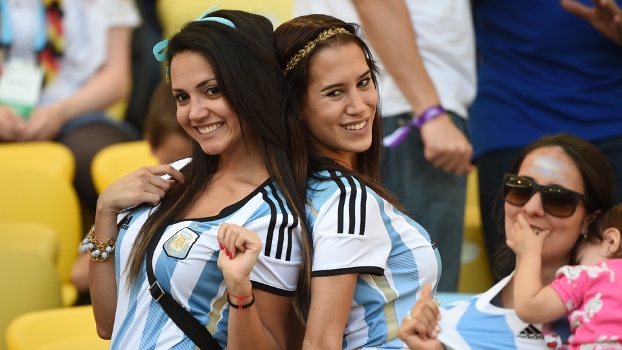 Torcedoras argentinas foram ao Maracanã para acompanhar a final