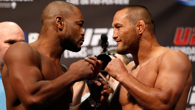 Henderson e Evans serão os responsáveis pelo principal evento do UFC 161 Henderson e Evans serão os responsáveis pelo principal evento do UFC 161