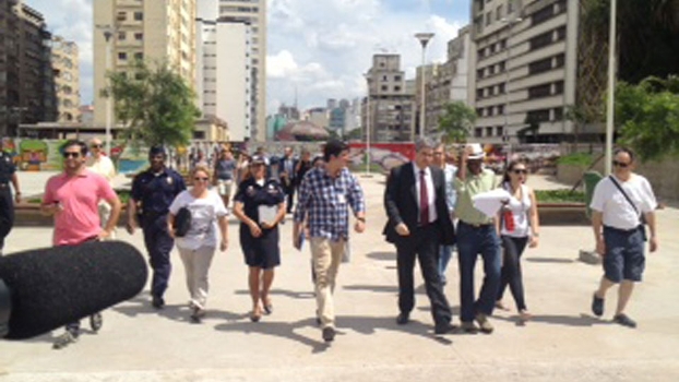 Subprefeito da Sé está neste momento na Praça Roosevelt vistoriando o local