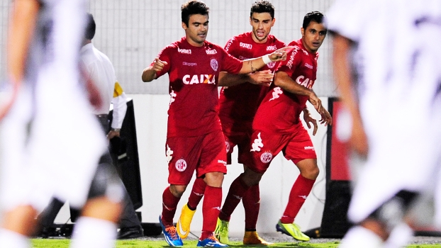 Arthur Maia Comemora Gol América-RN Ponte Preta Série B 18/11/2014 Arthur Maia Comemora Gol América-RN Ponte Preta Série B 18/11/2014