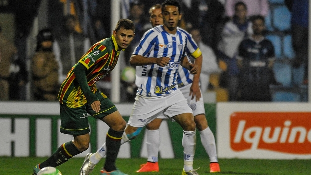Série B Sampaio Corrêa-MA Jonas Avaí Marquinhos 16/09/14 Série B Sampaio Corrêa-MA Jonas Avaí Marquinhos 16/09/14