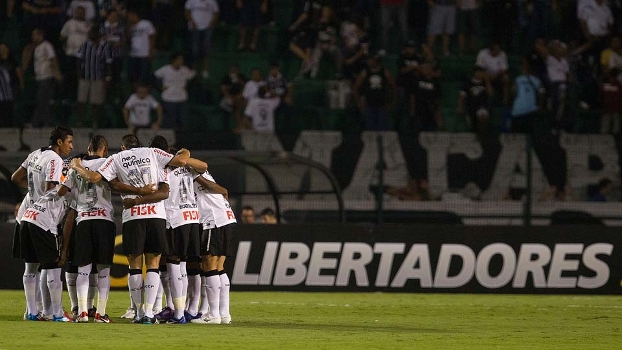 Corinthians inicia em La Bombonera a busca pelo primeiro título da Libertadores Corinthians inicia em La Bombonera a busca pelo primeiro título da Libertadores
