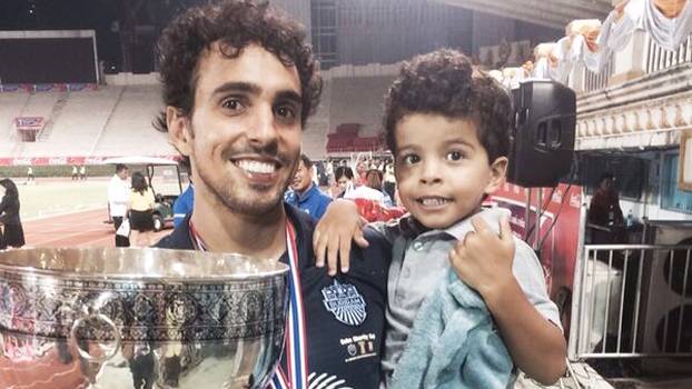 Após um ano sem marcar pelo Palmeiras, Diogo estreia na Tailândia com gol do título